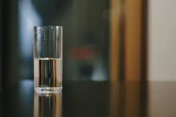 Le verre à moitié vide est-il une fatalité ?